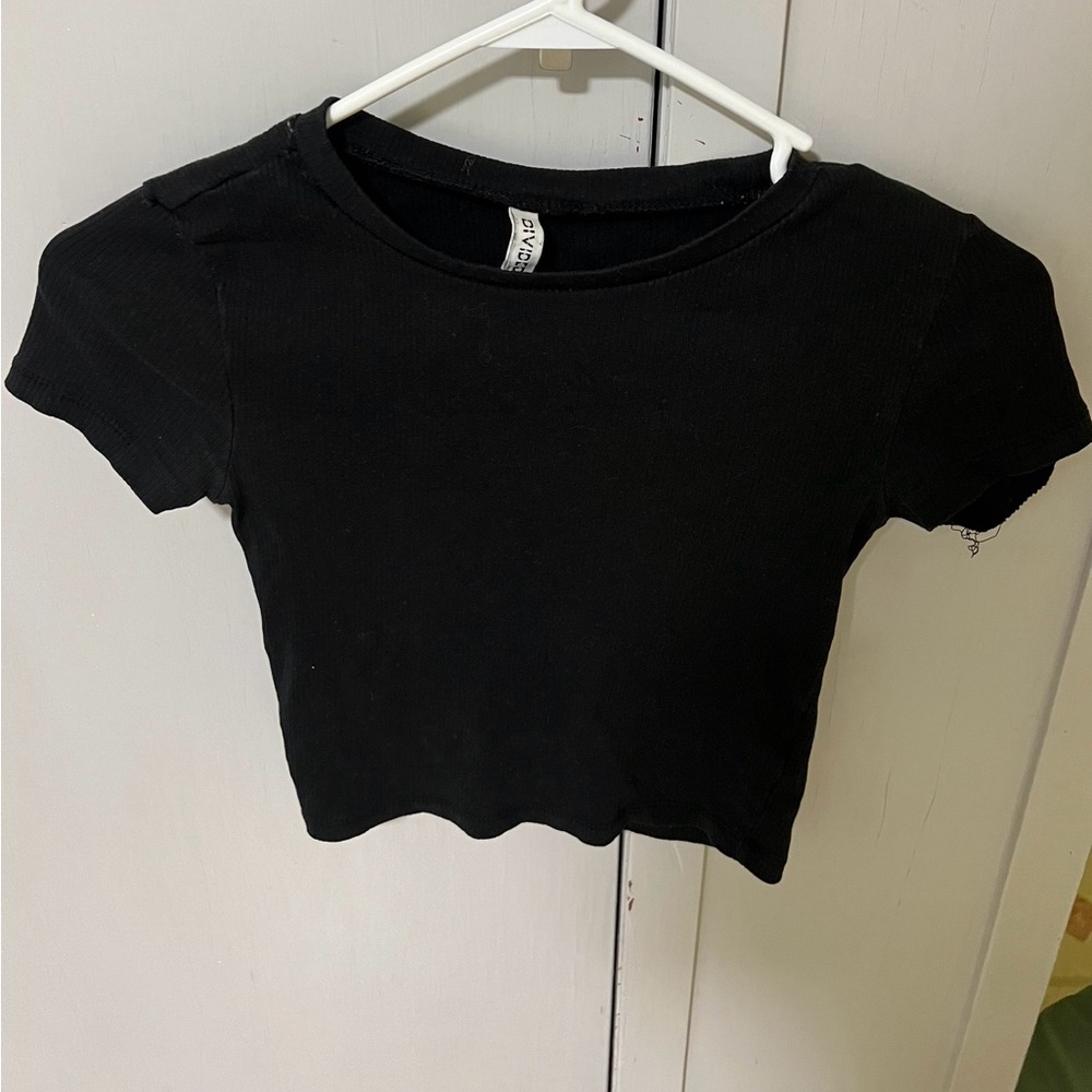 Black Ribbed Crop Top